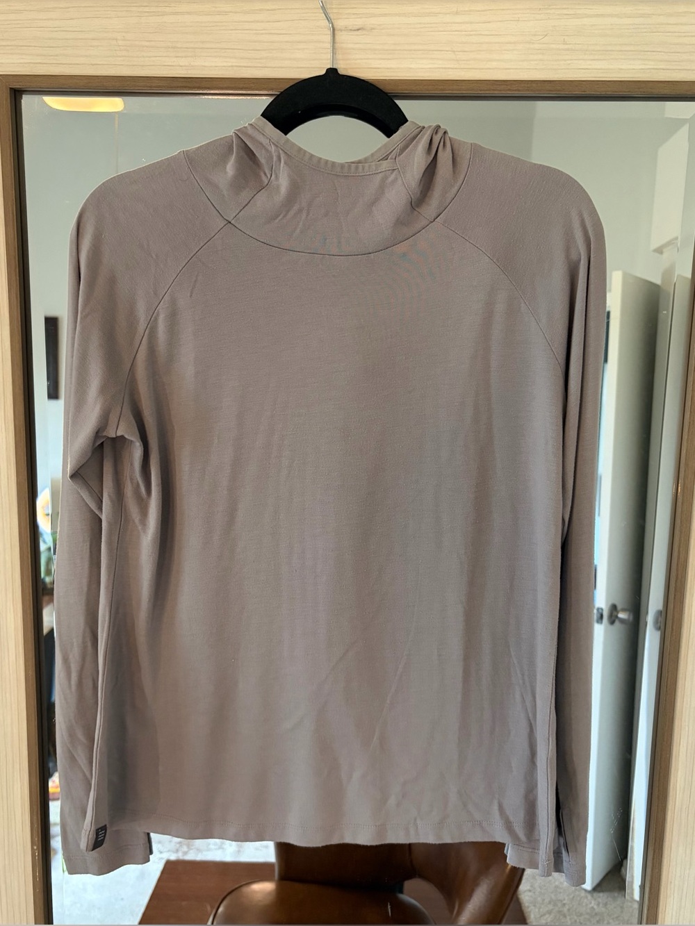 Free Fly Apparel Elevate Ultra Lightweight Bamboo Hoodie in light Grey size M